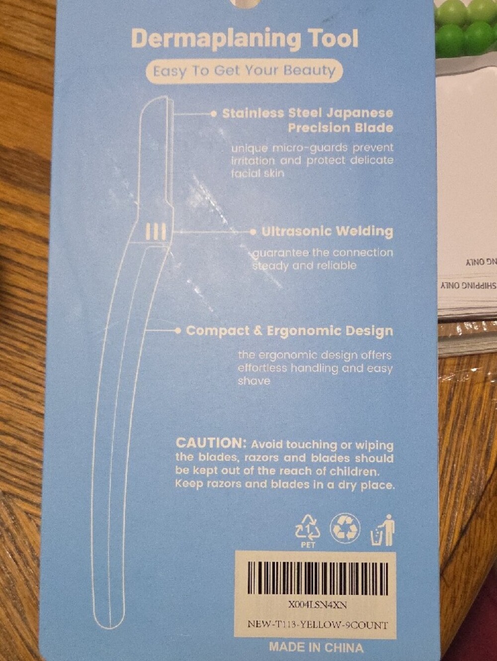 Yellow Precision Dermaplaning Razors - 9 Pack - Picture 2 of 2
